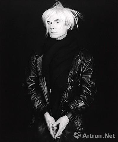 Robert Mapplethorpe 《Andy Warhol 》(1987),2006年拍得64.32万美元。