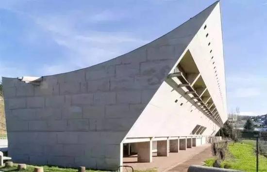 柯布最后一个建成的作品。