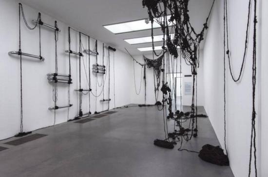 ▲ 席拉·高达《注视》,2009年,图片来源:Tate