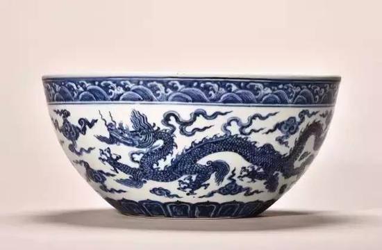青花龙纹缽