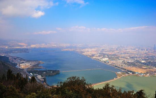 西山