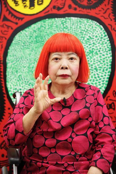 草间弥生(图片版权:Yayoi Kusama & OTA Fine Atrs)