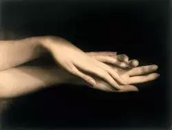 Atelier von Behr‘s Hands (1930s)