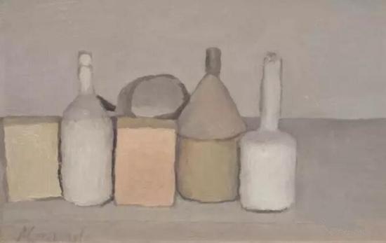 ▲莫兰迪《静物》,布面油画,25.5×40.5cm,1955年