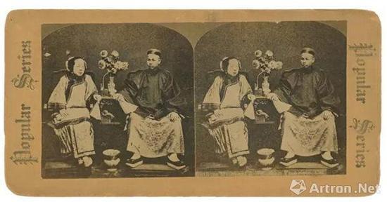 1870s,佚名照相馆,杨威收藏 此照为摆拍的外销商品
