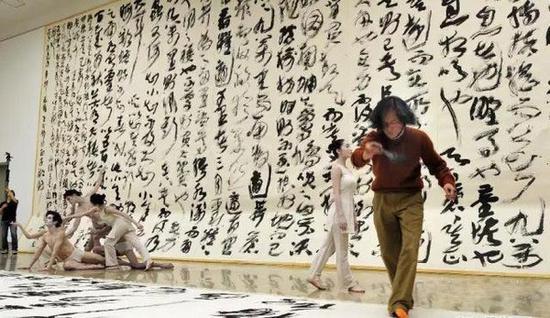王冬龄创作现场