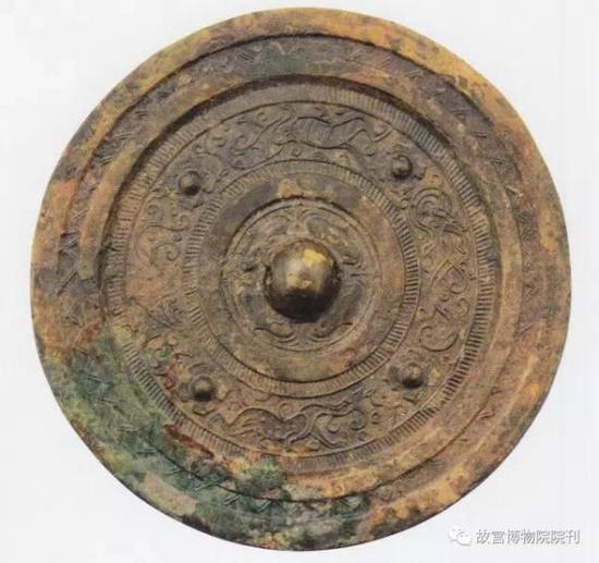 图三 黑石号上汉镜