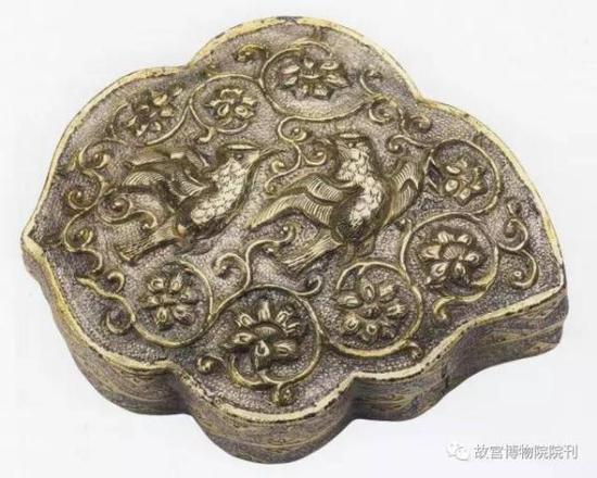 图九:2 银盒