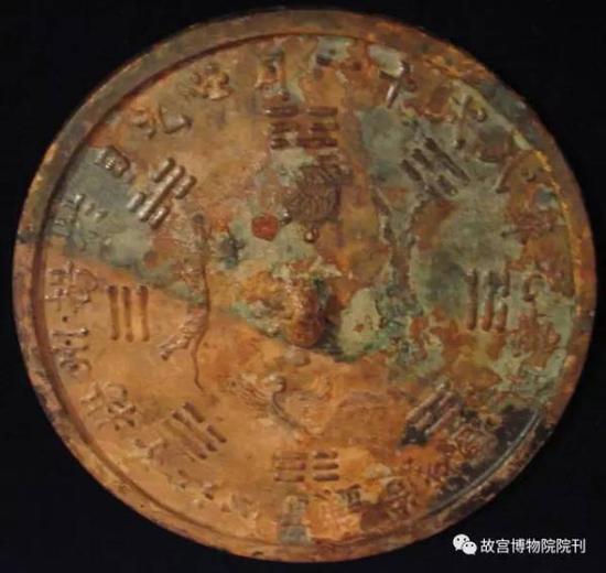 图一 江心镜