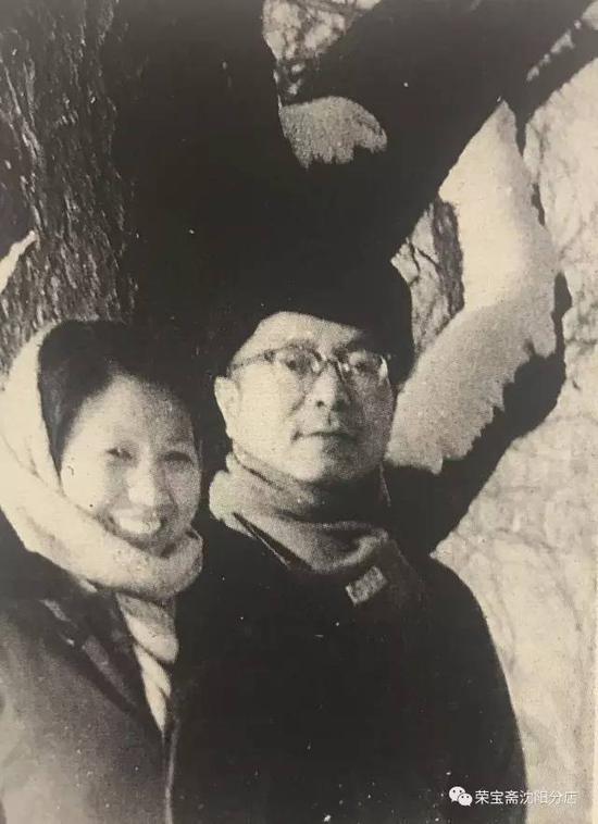 1961年初调到鲁迅美术学院时留影