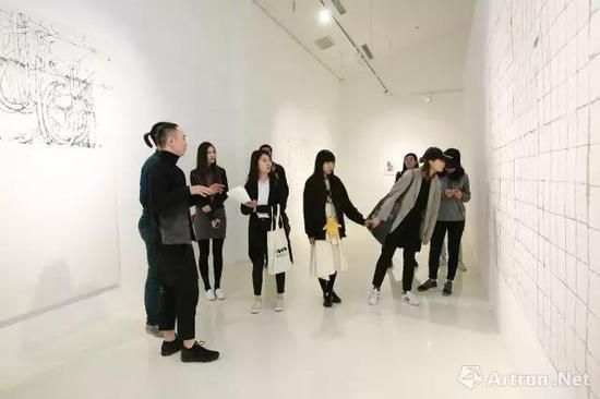 蜂巢·生成项目:于林汉个展现场