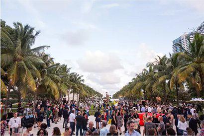 2015年巴塞尔迈阿密艺博会。图片:Courtesyof Art Basel