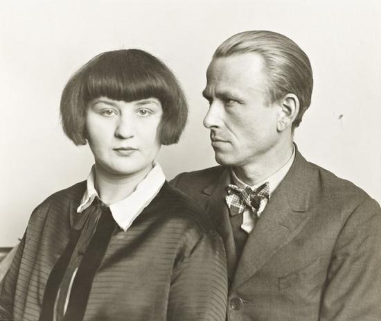 《奥托·迪克斯与妻子玛莎》,奥古斯托·桑德,摄于1925-6年