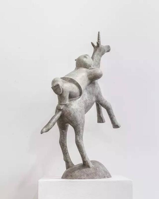 《悠闲白日梦》57X24X75cm 铸铜 2013
