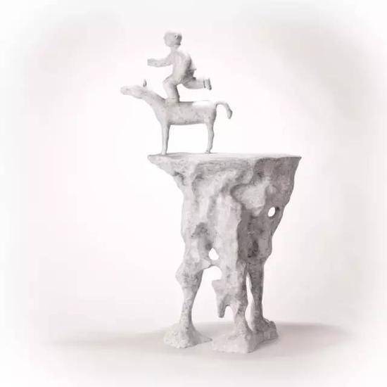《童话的高度》53X27X91cm 铸铜 2013
