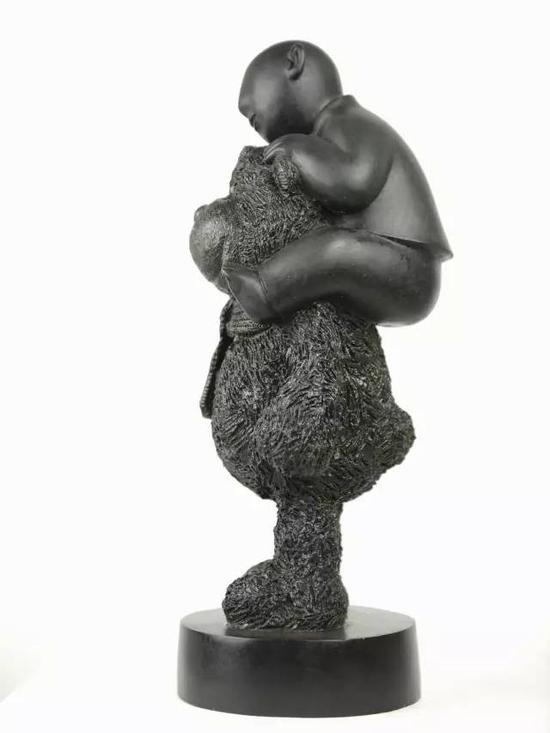 《温暖缺失者》20X19X46cm/100h 铸铜 2014