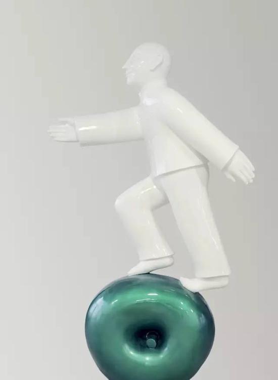 《苹果派 绿》60X130X210cm 玻璃钢 2009