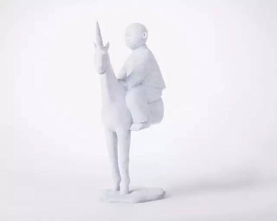 《世界很美好 NO.3》36X30X64cm 铸铜 2013