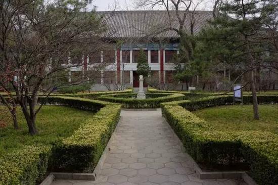 ▲ 北京大学赛克勒考古与艺术博物馆,图片来源:Panoramio