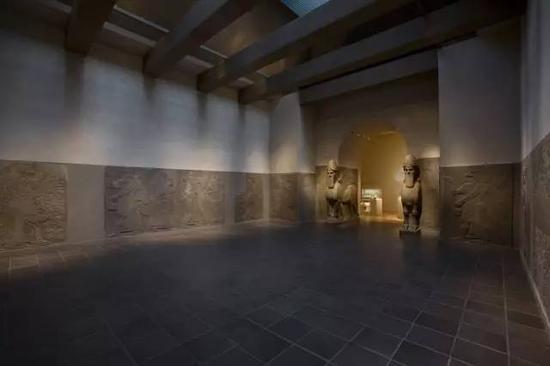 ▲ 大都会博物馆亚述艺术画廊,图片来源:Metropolitan Museum of Art