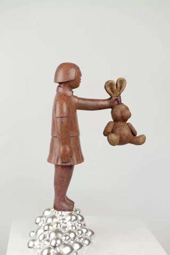 《控制欲》28X34X47cm 铸铜 2014