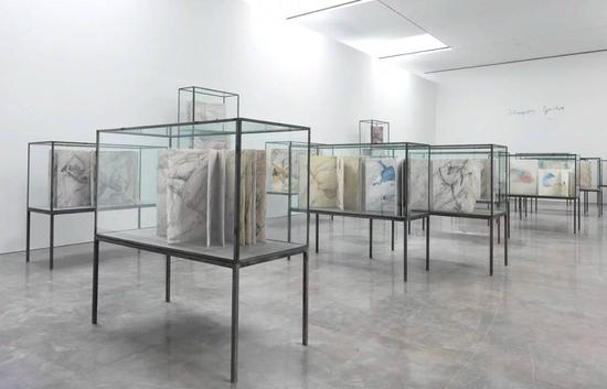 安塞姆·基弗“Transition from Cool to Warm”(从冷酷至温暖的渐变)。图片:© Anselm Kiefer。 Photo by Rob McKeever,致谢Gagosian, New York