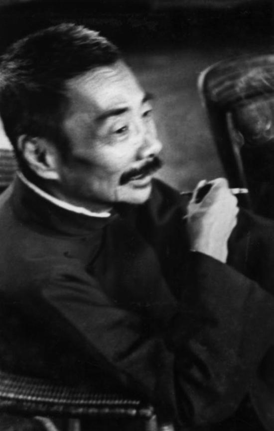 鲁迅 沙飞摄 1936年沙飞镜头下的鲁迅影像在日后甚至成为了一种符号,成为我们印象中鲁迅的一部分。