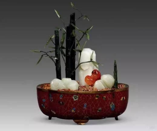 玉石百宝竹石盆景(掐丝珐琅盒),清,长17cm。