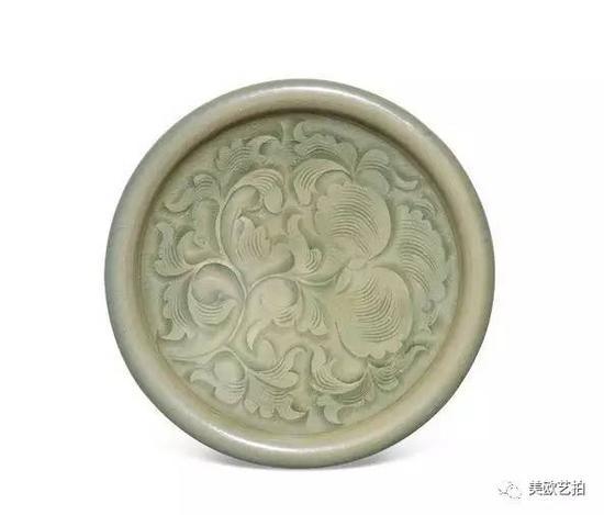 元 耀州窑刻花卉卷口盘
