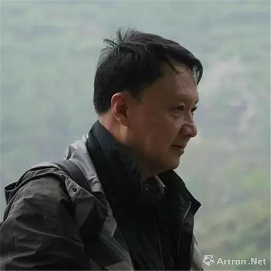 王明明,全国政协常委、中国美术家协会副主席、北京画院院长