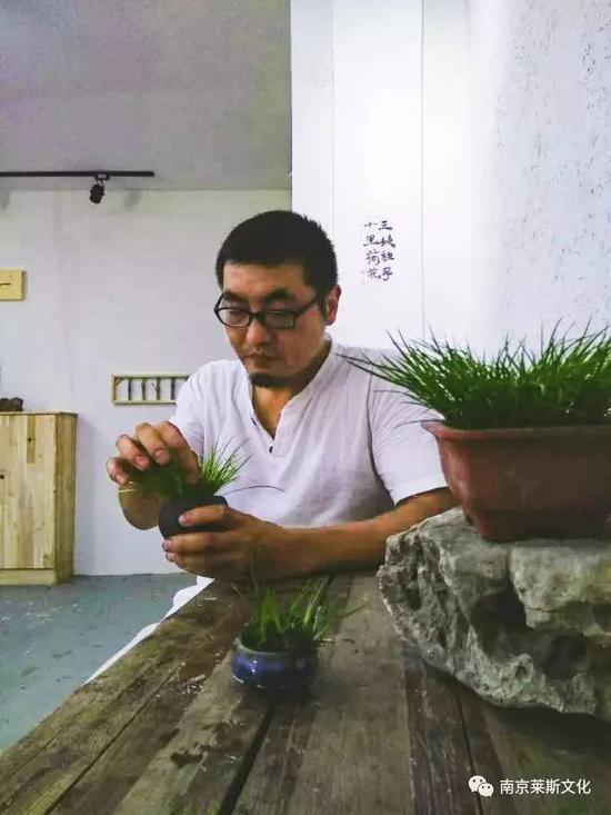 沈 利