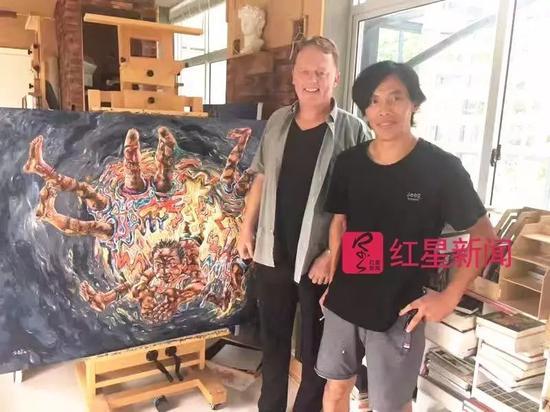 ▲半岛电视台记者专程来采访熊庆华 图片来源:红星新闻