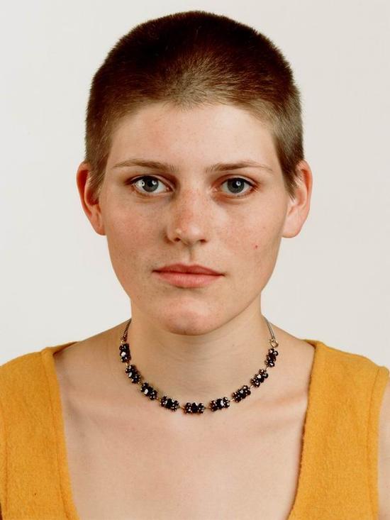 Portrait (C.Vollmann) 《肖像 (C。沃尔曼)》 Thomas Ruff托马斯·鲁夫