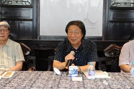 张培成 (上海市美术家协会副主席、国家一级美术师)