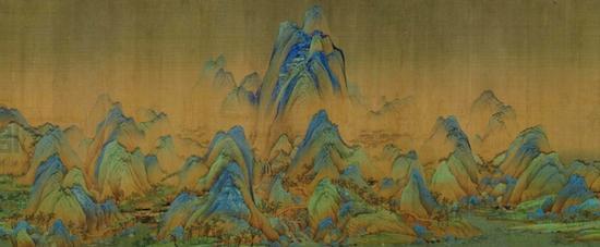 《千里江山图》的中间位置有异峰突起,几乎抵到画幅上沿。