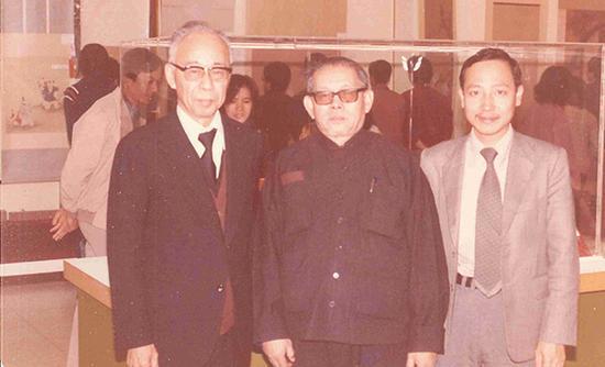 饶宗颐、关万里(中)与许礼平合影于澳门,约1980年