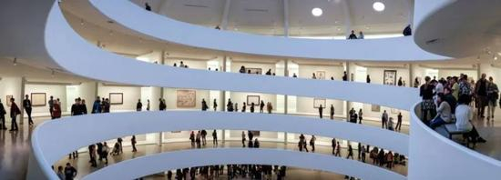 “黑白毕加索“展览现场。图片:致谢guggenheim.org
