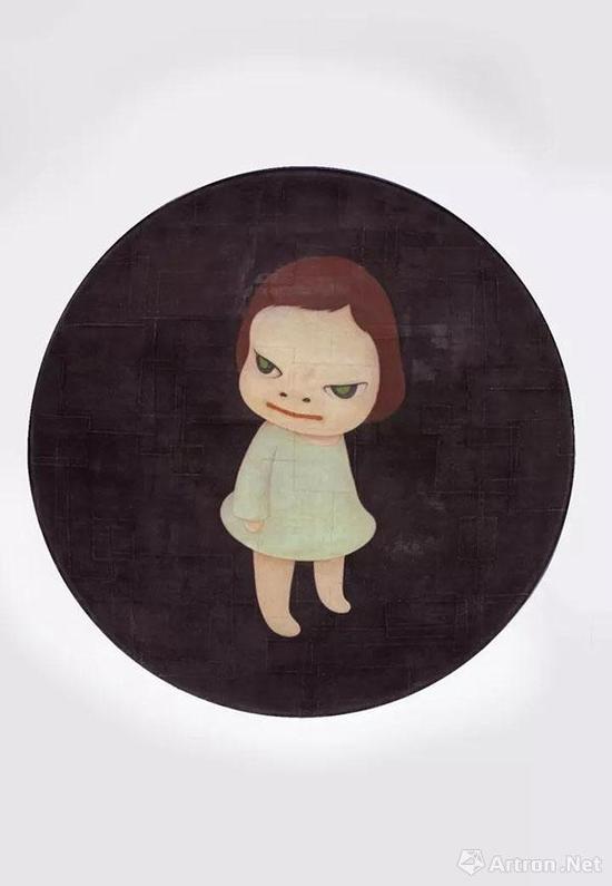 奈良美智(日本,1959年生) 《MIA》 压克力 棉布 裱于强化玻璃纤维 180 x 180 x 26 cm。 2001年作 估价:港元 12,000,000 - 16,000,000