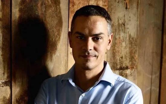 Massimiliano Gioni。图片:Marco De Scalzi, Courtesy Fondation Nicola Trussardi, Milan