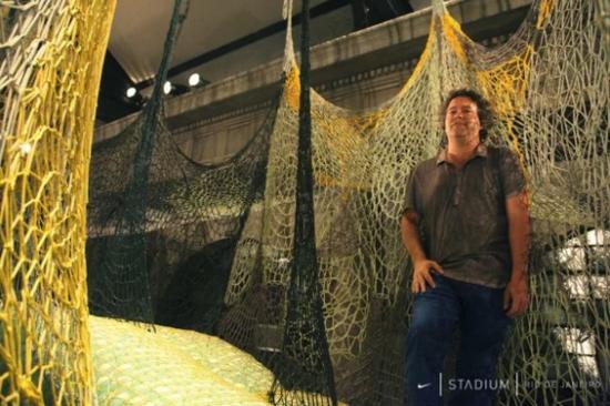 Ernesto Neto为耐克 Flyknit鞋子所做的装置。图片:© 耐克 Lab