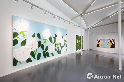 亚历克斯·卡茨2016年个展“西百老汇与春街” :作品《白玫瑰》标价90万美金、作品《双面白色发带》以48万美金售出