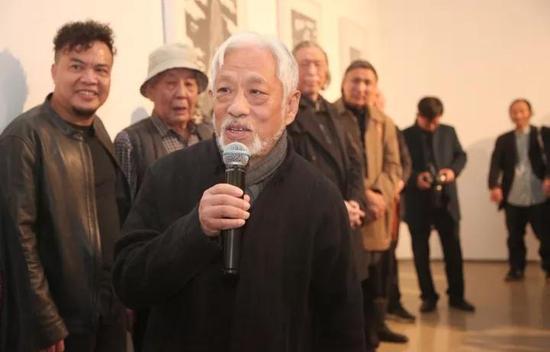 著名批评家、此次展览策展人 栗宪庭
