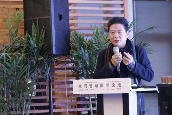 中央美术学院美术馆馆长、策展人张子康