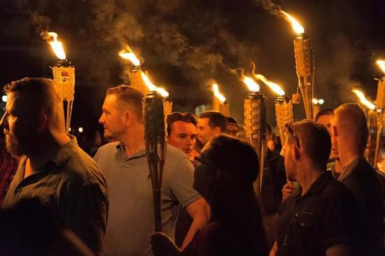 2017年8月Charlottesville游行,图源:NBC News