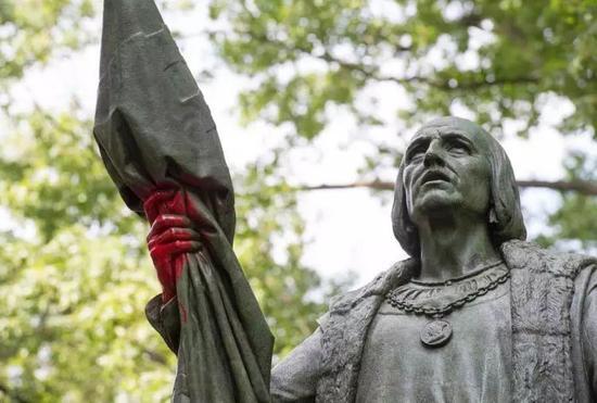 纽约中央公园的哥伦布雕像,图源:NY Daily News