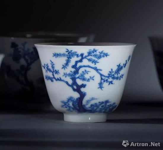 清康熙青花十二花神杯之桃花杯 佳士得2018年秋拍拍品
