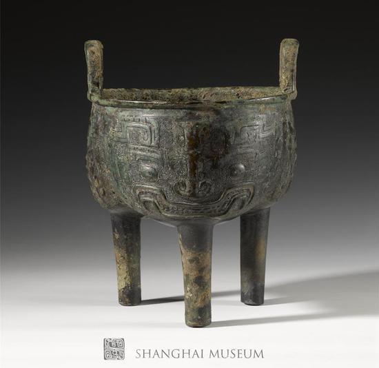 商 兽面纹鼎 图片由上海博物馆提供