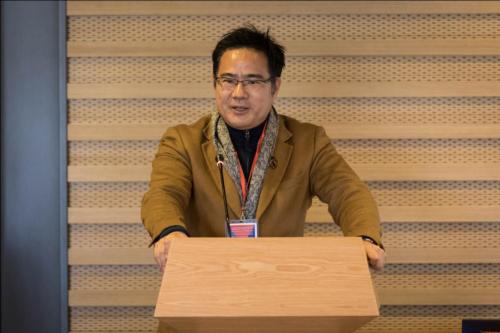 北京大学外国语学院法语系主任、法兰西学院通讯院士董强代表兄弟院校致辞