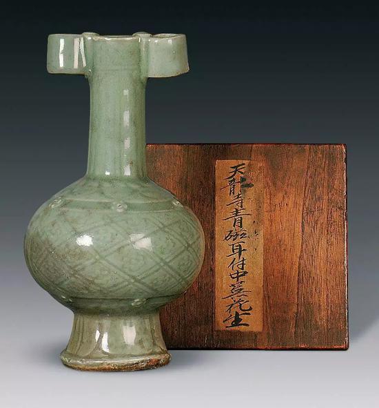 荣斋藏青瓷投壶