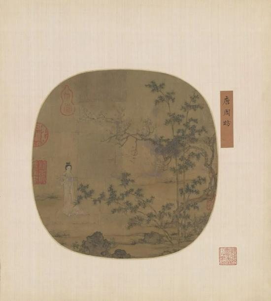 唐 周昉 执扇仕女图 (传) 绢本 页 设色 22.8x22.2厘米 耶鲁大学艺术博物馆藏